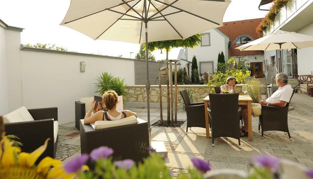 Haus Mariella Hotel Podersdorf am See Eksteriør billede